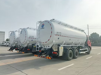 Pneumatic Bulk Feed Truck with Air Compressor 40-60cbm